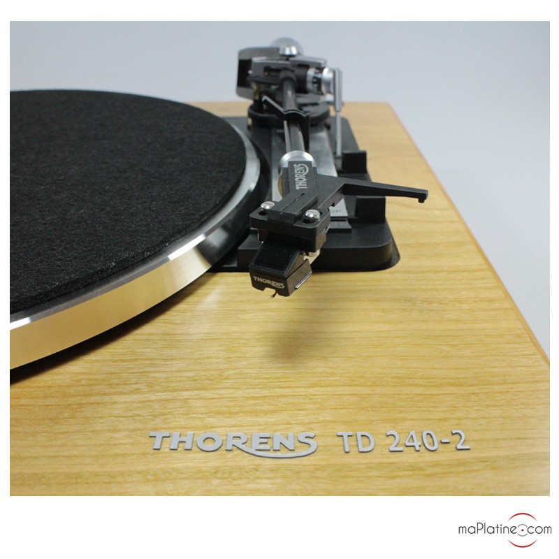 Présentation de la platine vinyle automatique Thorens TD 240.2