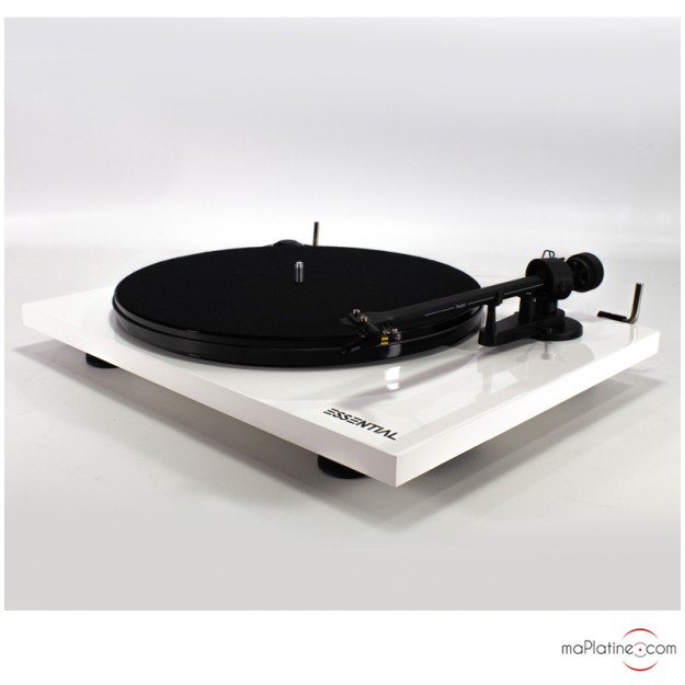 Platine vinyle d'occasion Pro-Ject Essential III BT Platine vinyle d'occasion Pro-Ject Essential III BT
