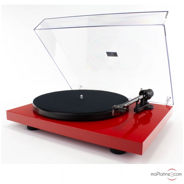 Platine vinyle d'occasion Pro-Ject Debut Carbon 2M Red SE Platine vinyle d'occasion Pro-Ject Debut Carbon 2M Red SE