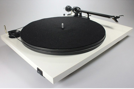 Platine vinyle Pro-Ject Essential II