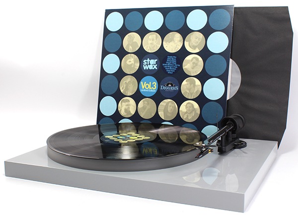 Une platine vinyle achetée, un vinyle de Diggers Factory offert