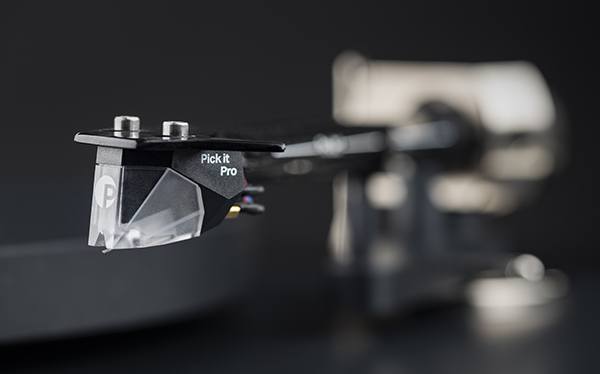 Platine vinyle Pro-Ject Debut PRO