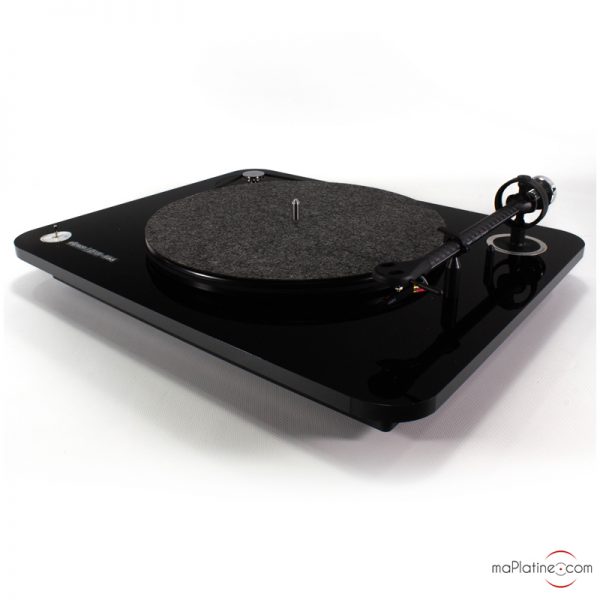 Découvrez la platine vinyle Elipson Omega 100