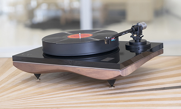 Gold Note Mediteanerro turntable Gold Note Mediteanerro turntable