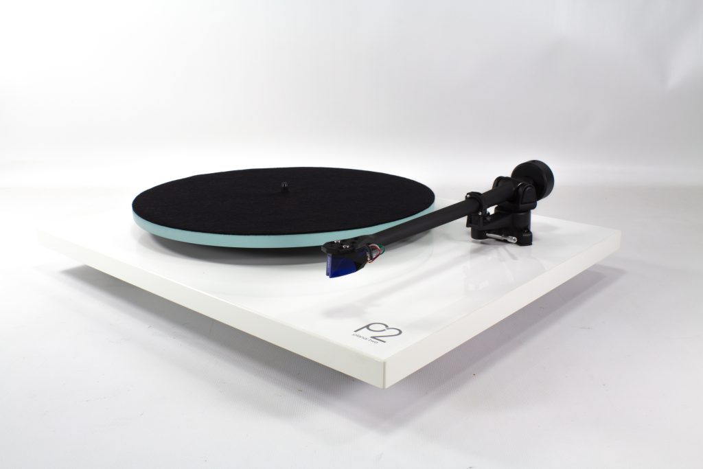 Rega Planar 2 - 2M Blue SE turntable Rega Planar 2 - 2M Blue SE turntable