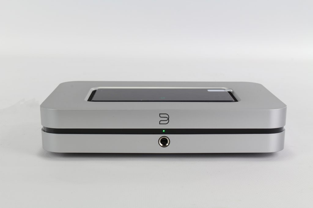 En savoir plus sur le lecteur réseau Bluesound Node X Lecteur réseau Blousond Node X façade