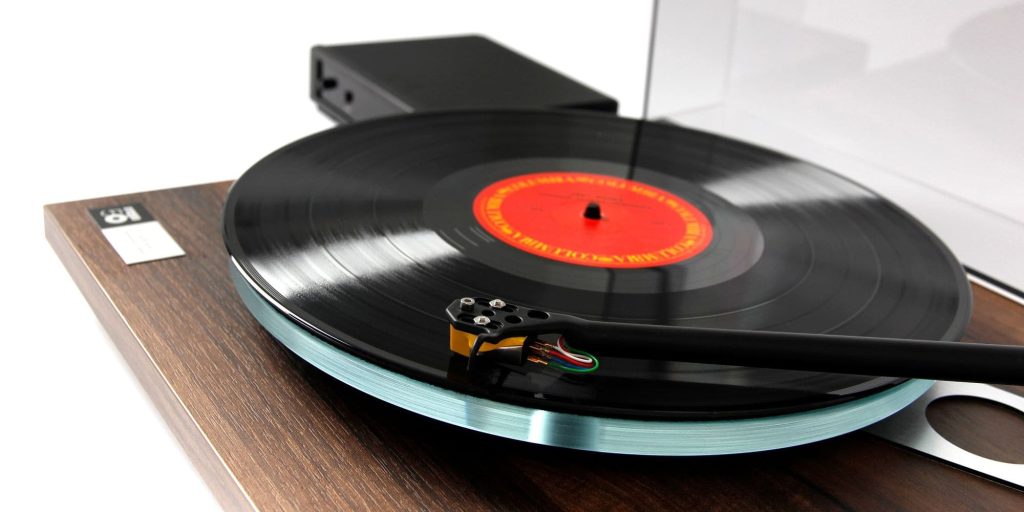 En savoir plus sur la platine vinyle Rega Planar 3 50th Anniversary