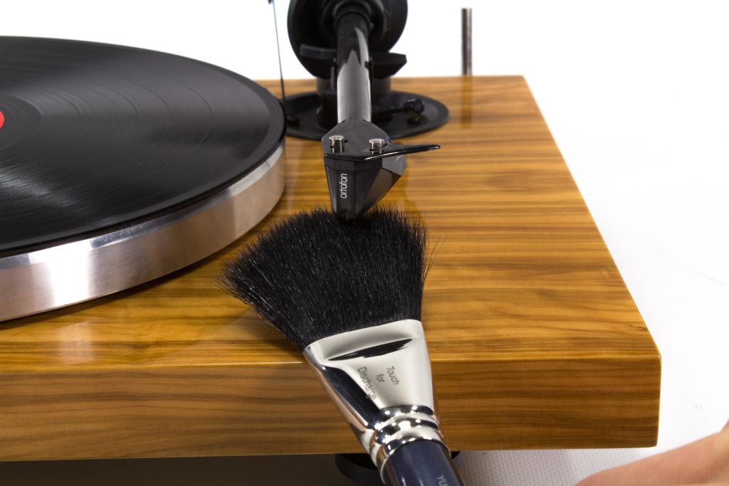 En savoir plus sur la brosse antistatique Furutech ASB-1 Bosse antistatique Furutech ASB-1