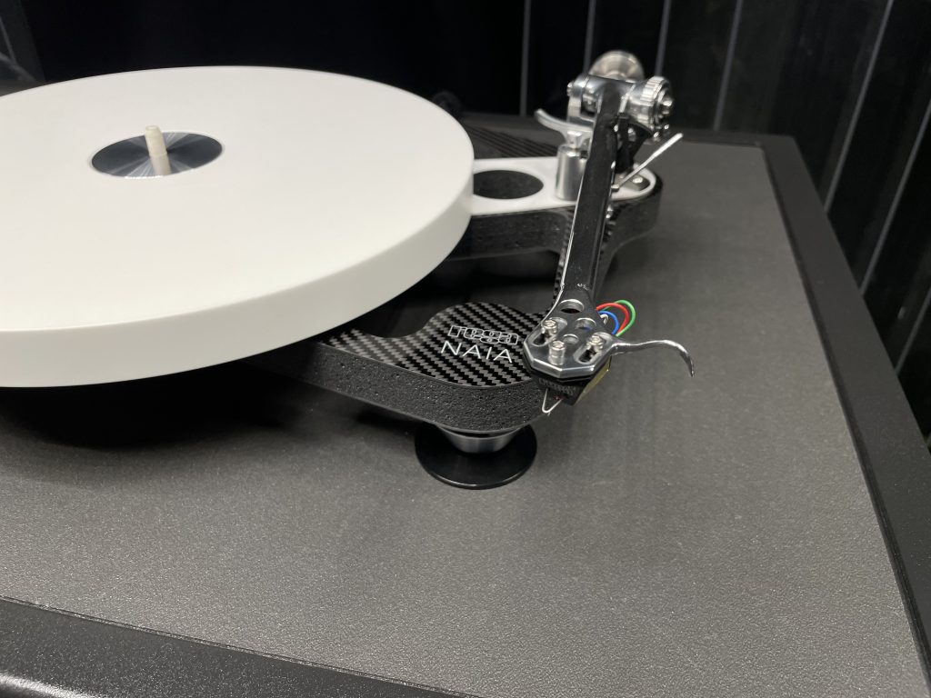 En savoir plus sur la platine vinyle Rega Naia Platine vinyle Rega Naia