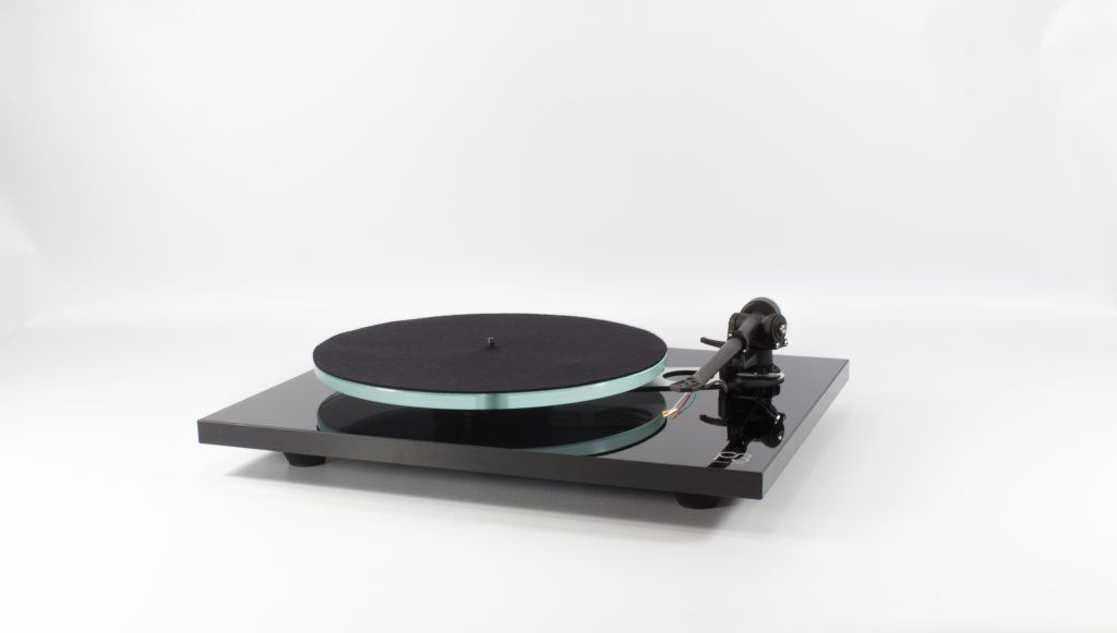 Rega Planar 3 black turntable