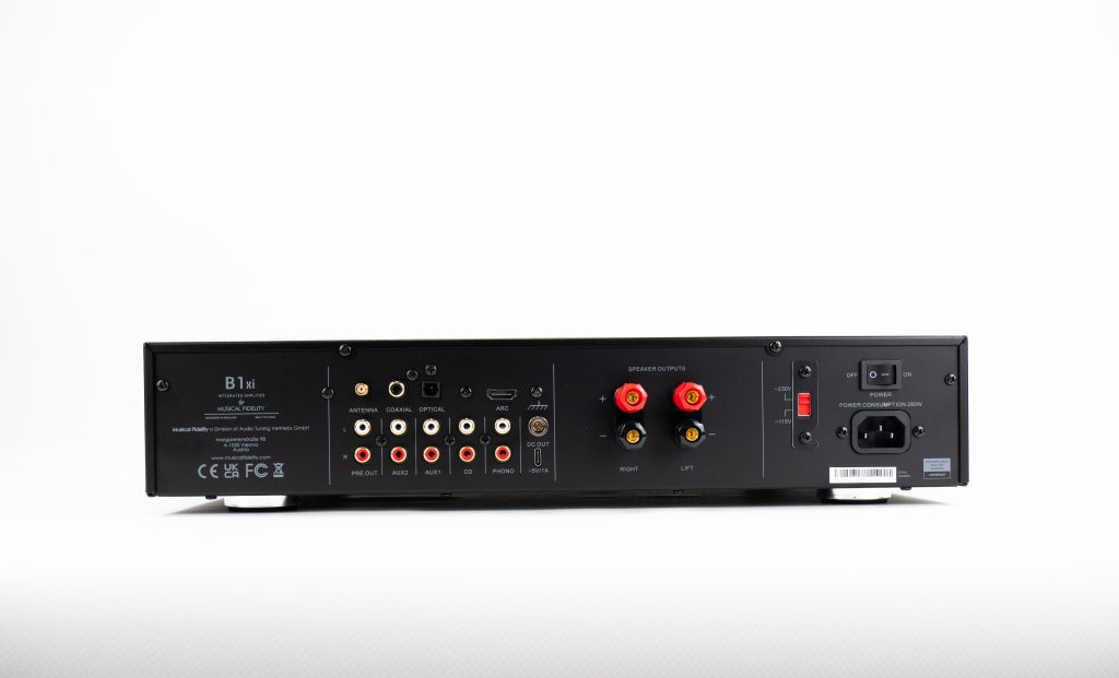 Façade arrière de l'amplificateur Musical Fidelity B1 xi