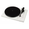 Pro-Ject Debut Carbon DC vinyl turntable Pro-Ject Debut Carbon DC vinyl turntable