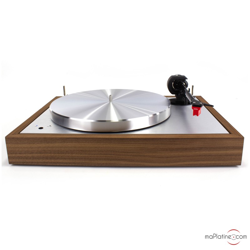 Pro-Ject Classic Evo Turntable