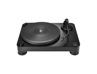 Audio Technica AT LP7 turntable
