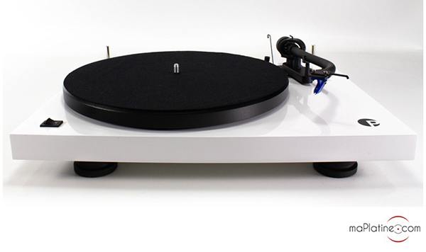 Pro-Ject Debut III S Audiophile turntable