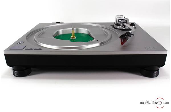 Technics SL-1500 C turntable