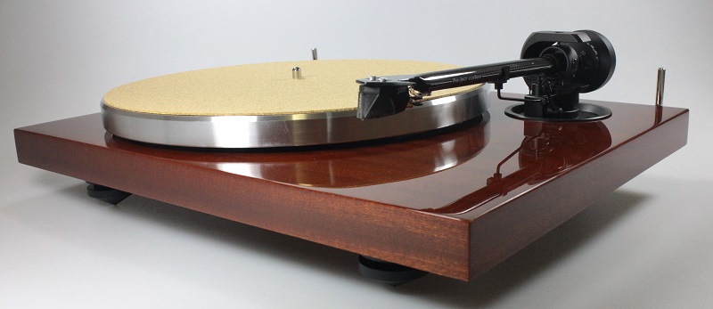 Pro-Ject 1-Xpression Carbon Classic turntable