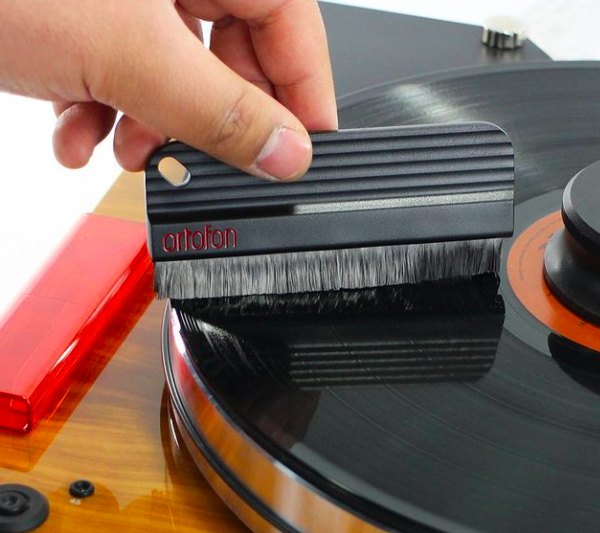 Brosse pour vinyles Ortofon Record Brush