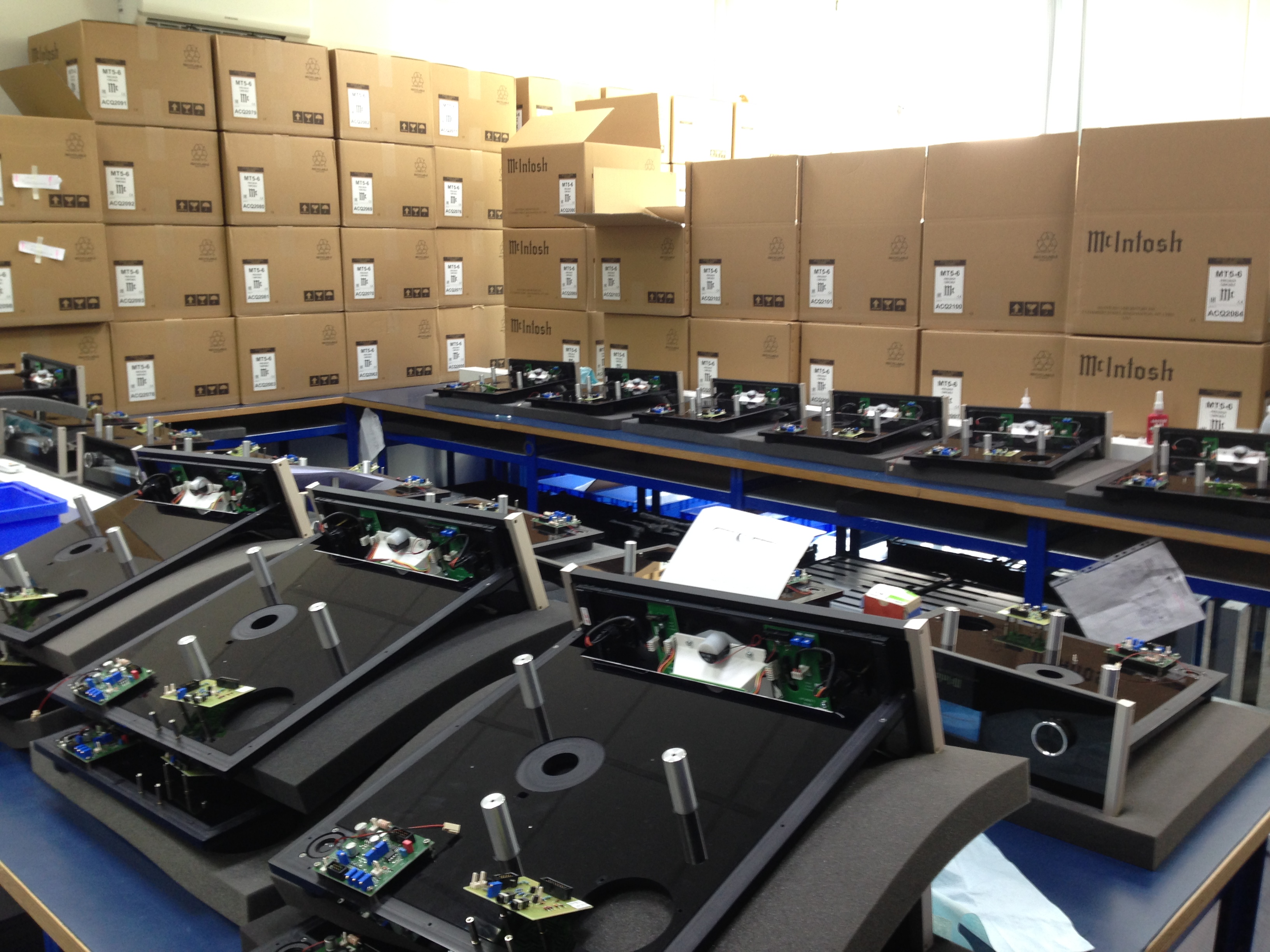 La fabrication des platines vinyles McIntosh