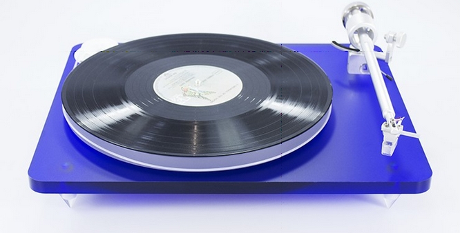 Découvrez la platine vinyle Clearaudio Bluemotion