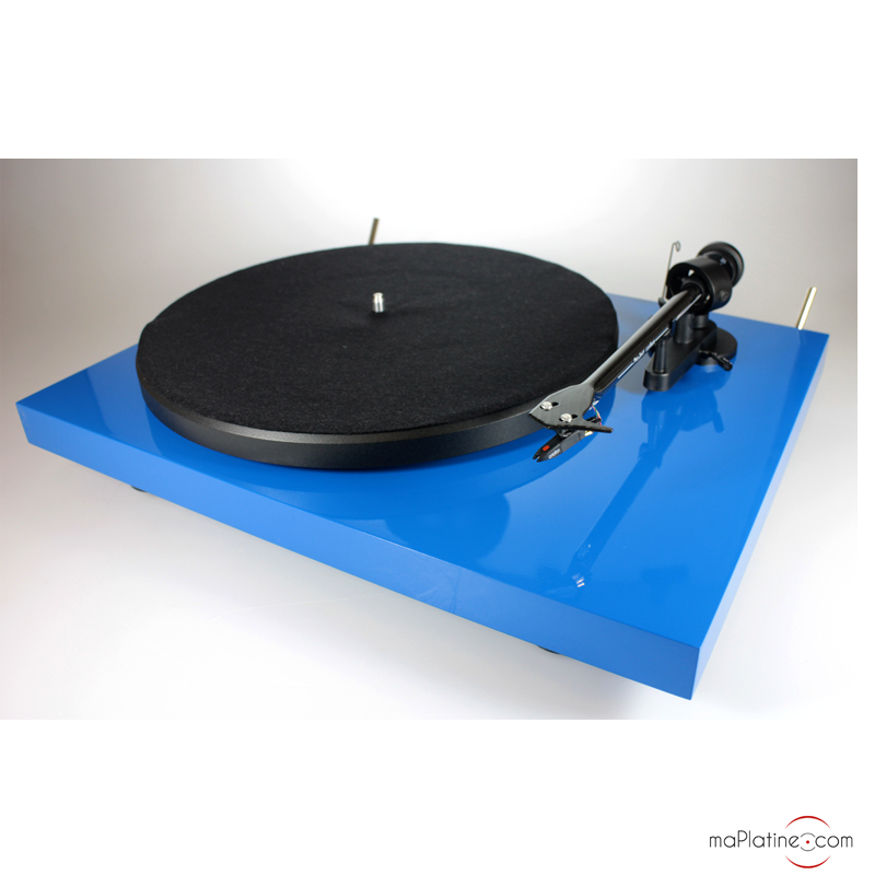 Platine vinyle Pro-Ject Debut Carbon DC