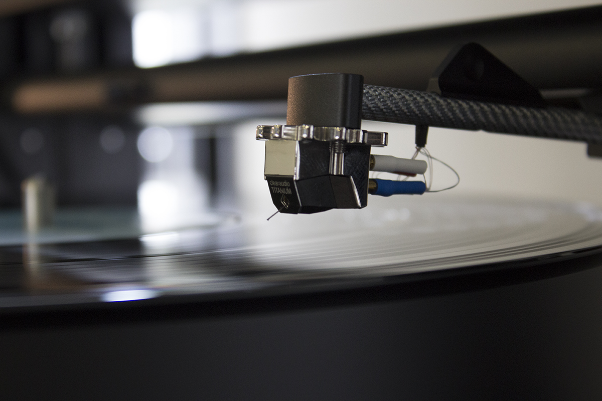 cellule Titanium V2 Clearaudio sur platine vinyle Master Innovation