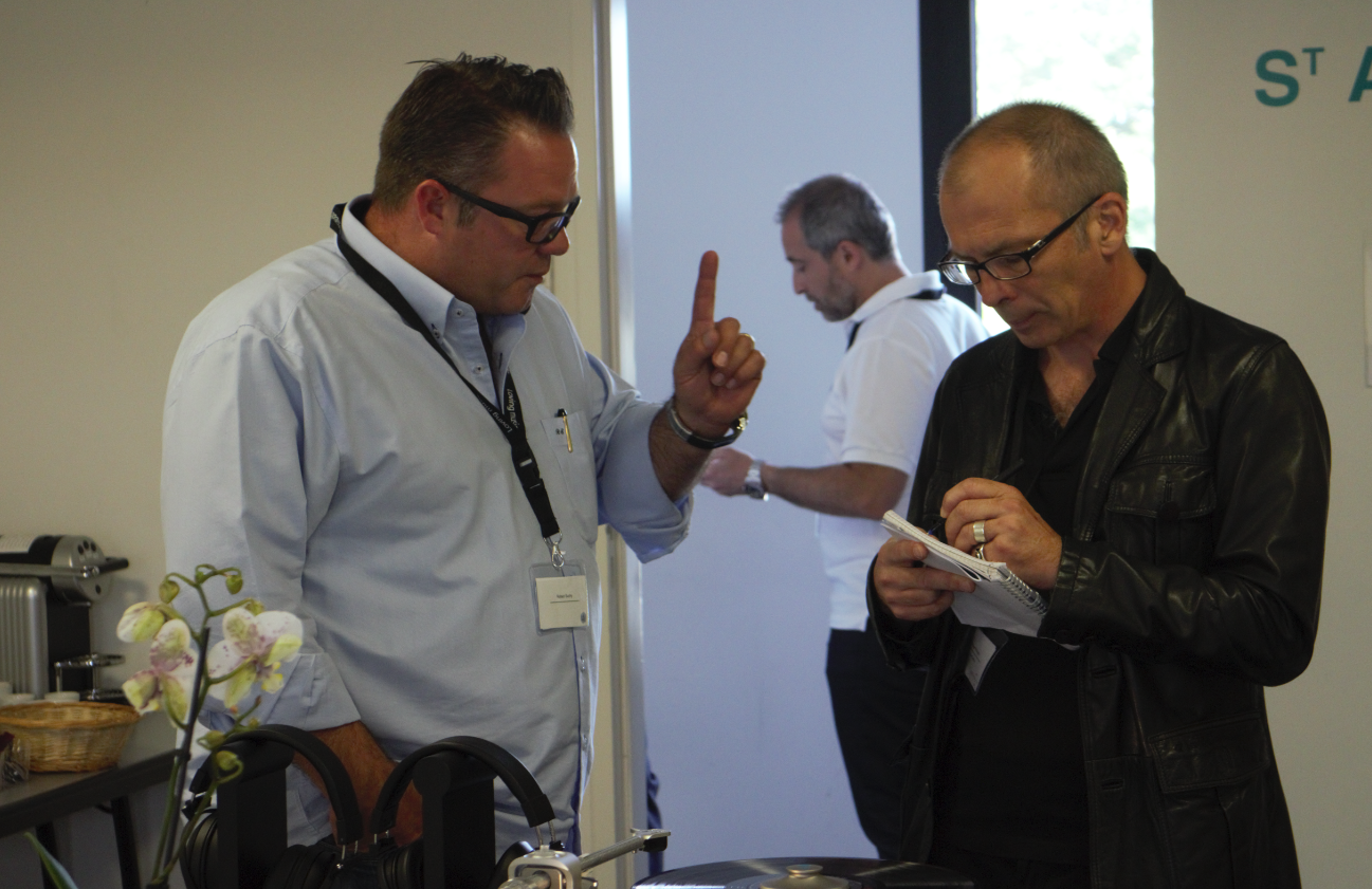 Interview de Rober Suchy par les journalistes