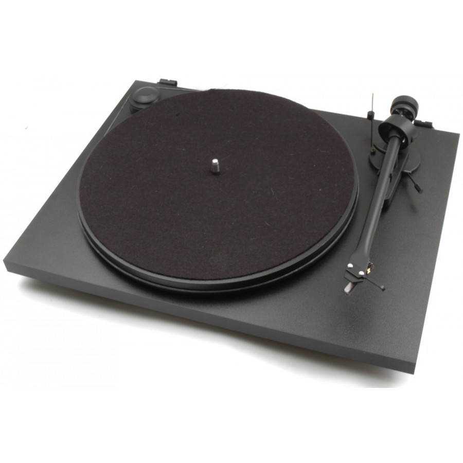 Platine vinyle Pro-Ject Essential II Référence